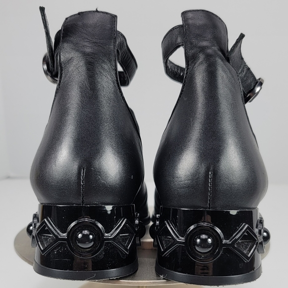 GUERO Leather Cut Out Ankle Boots. Gorgeous. - Picture 4 of 7